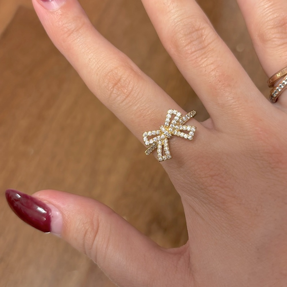 NWOT gold tone rhinestone bow ring size 8